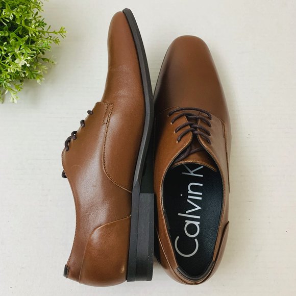 Calvin Klein Men's Lucca Leather Dress Shoes - Picture 5 of 15
